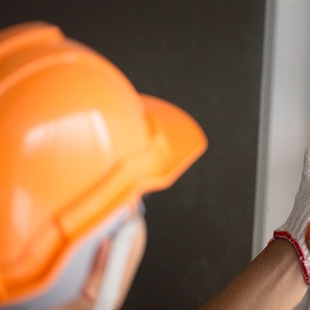 Commercial Painting Prep: Professional Patching & Caulking