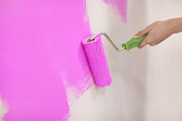 The Benefits of Using Low-VOC Paints for Healthier Indoor Projects