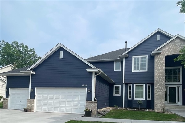 How Does Get Fresh Paint Deliver Long-Lasting Exterior Painting for Homes and Businesses?