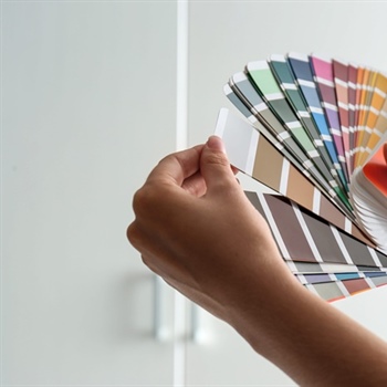 How Do I Choose the Best Paint Color for My Home Interior?