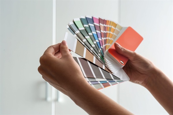 How Do I Choose the Best Paint Color for My Home Interior?